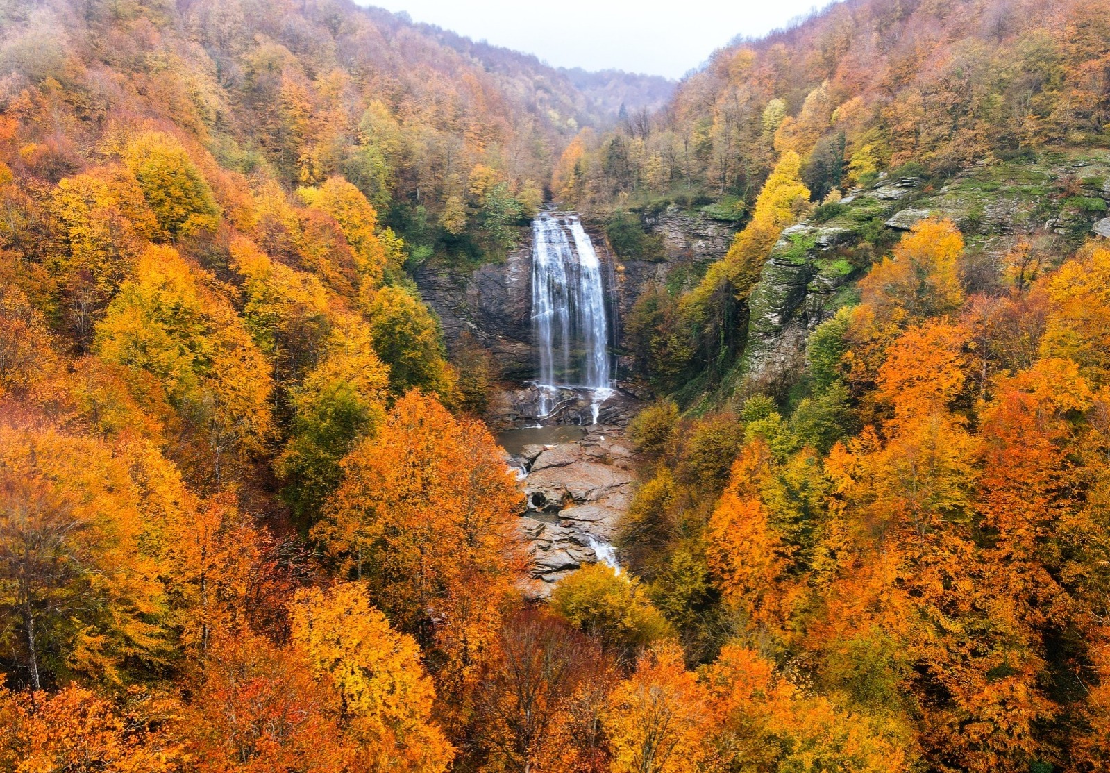Suuçtu Şelalesi ve Tabiat Parkı — Karacabey