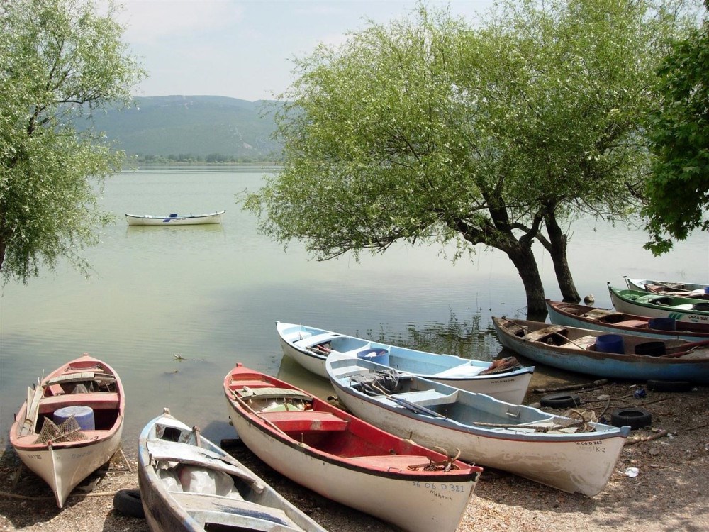 Uluabat Gölü ve Gölyazı — Karacabey